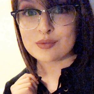 Meet your Posher, Kira